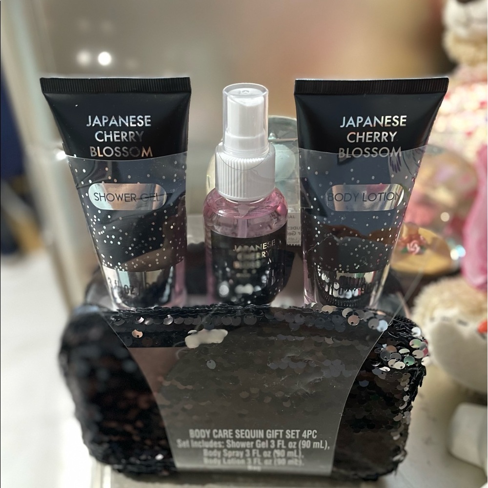 Japanese Cherry Blossom Sequin Gift Set